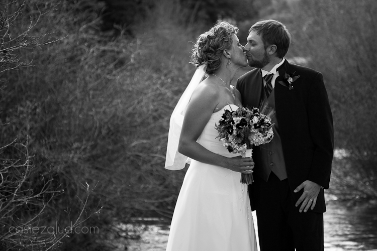 bride and groom kissing 